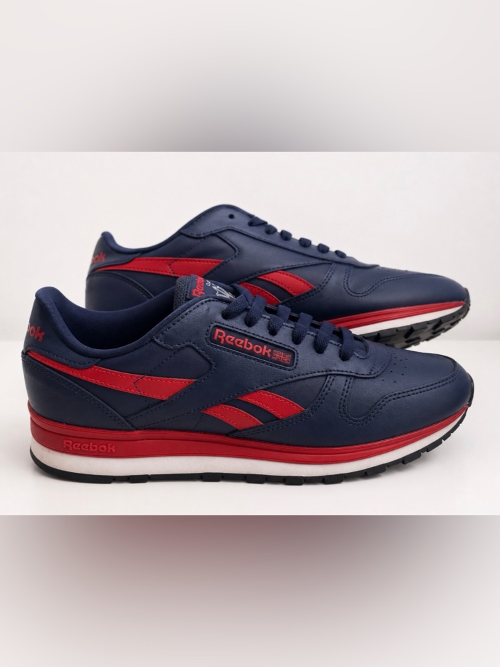 Reebok Classic Leather Clip ID4784 Navy Red Men 9.5 Retro Sneakers